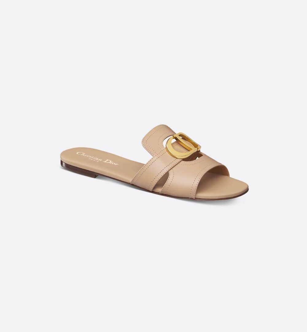 30 Montaigne Slide